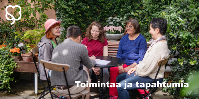 Kuva henkilöistä ryhmässä. Teemana Vaasan reumayhdistyksen toiminta ja tapahtumat.